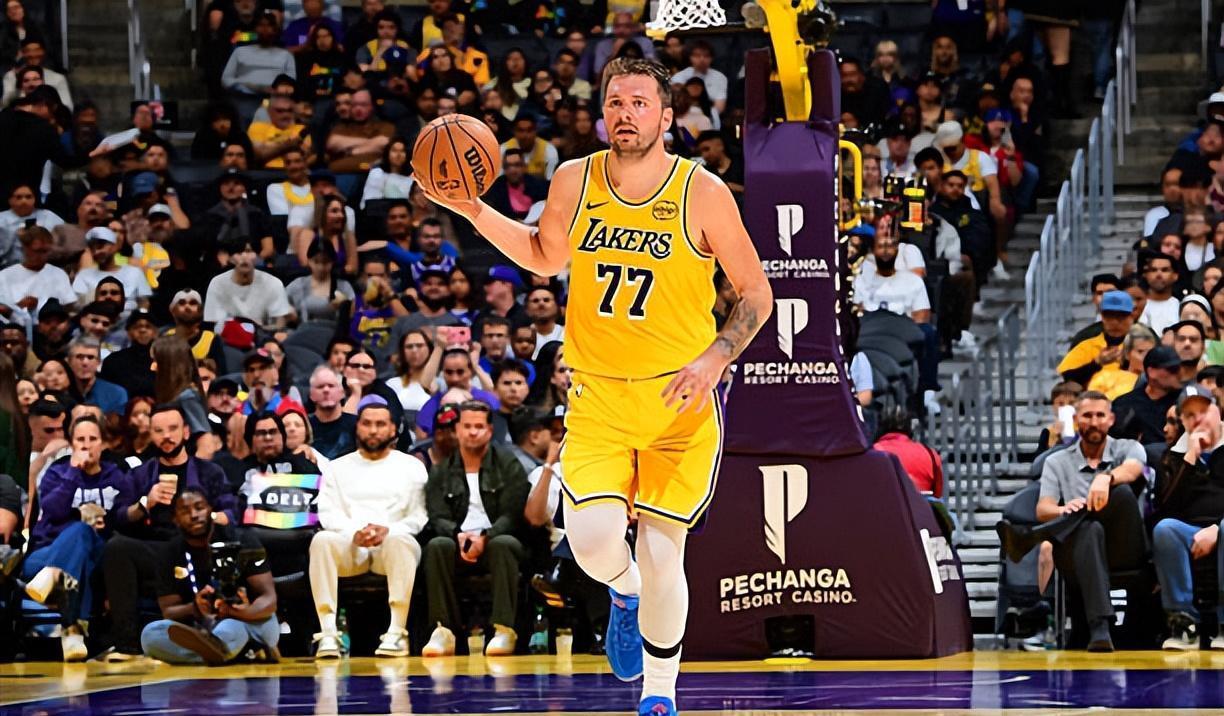 分钟, 在此前的季, 东契奇总共