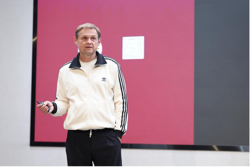 这本来就是, 不同市场, 经典设计与 这本来就是, 不同市场, 经典设计与